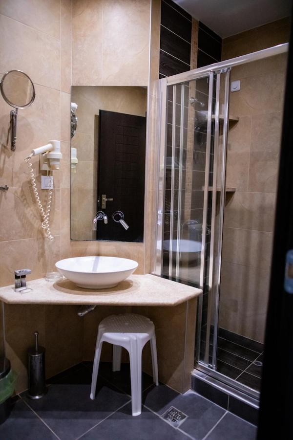 Fanari Hotel ภายนอก รูปภาพ